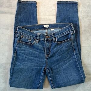 J. Crew  jeans  blue denim   Medium Wash   Midrise   skinny  stretch
Size 26/28